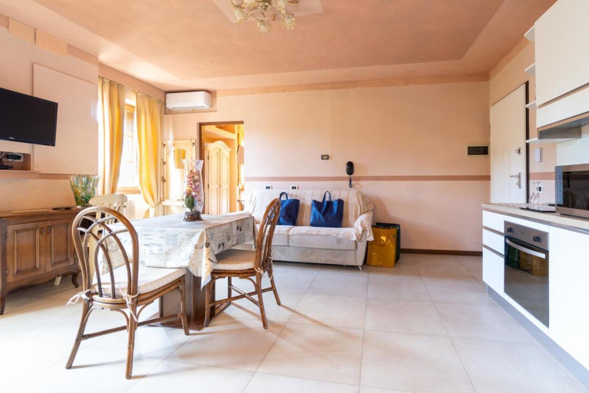 Residence Villa Il Casale - Appartamenti Wellness E Piscina Riscaldata Tovo San Giacomo Экстерьер фото